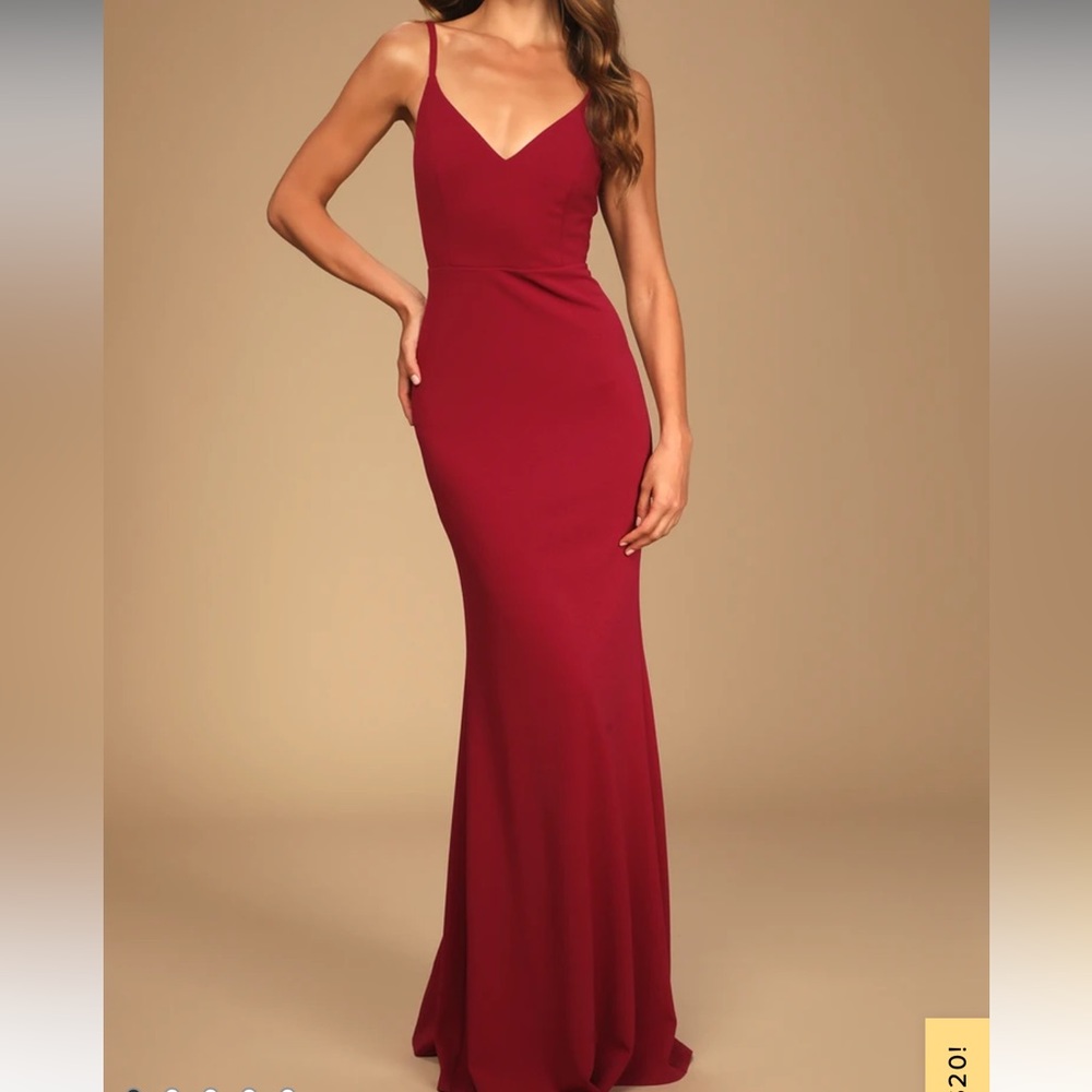 Lulu’s Full Length dress in Magenta. Size large, excellent condition.